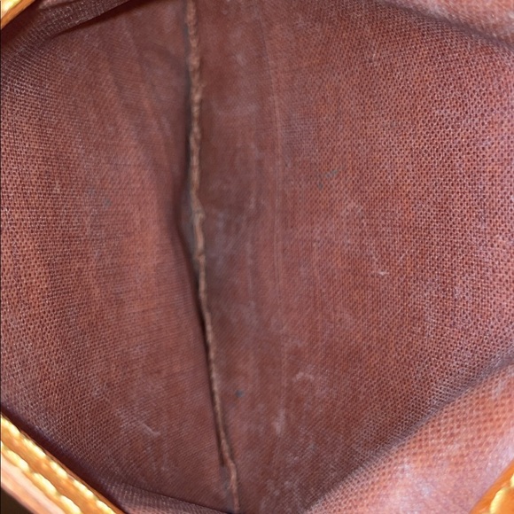 Authentic Louis Vuitton ( Vintage) Speedy 40 monogram - Picture 6 of 16